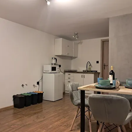 Apartment Goscinne Kurza Zagroda 2